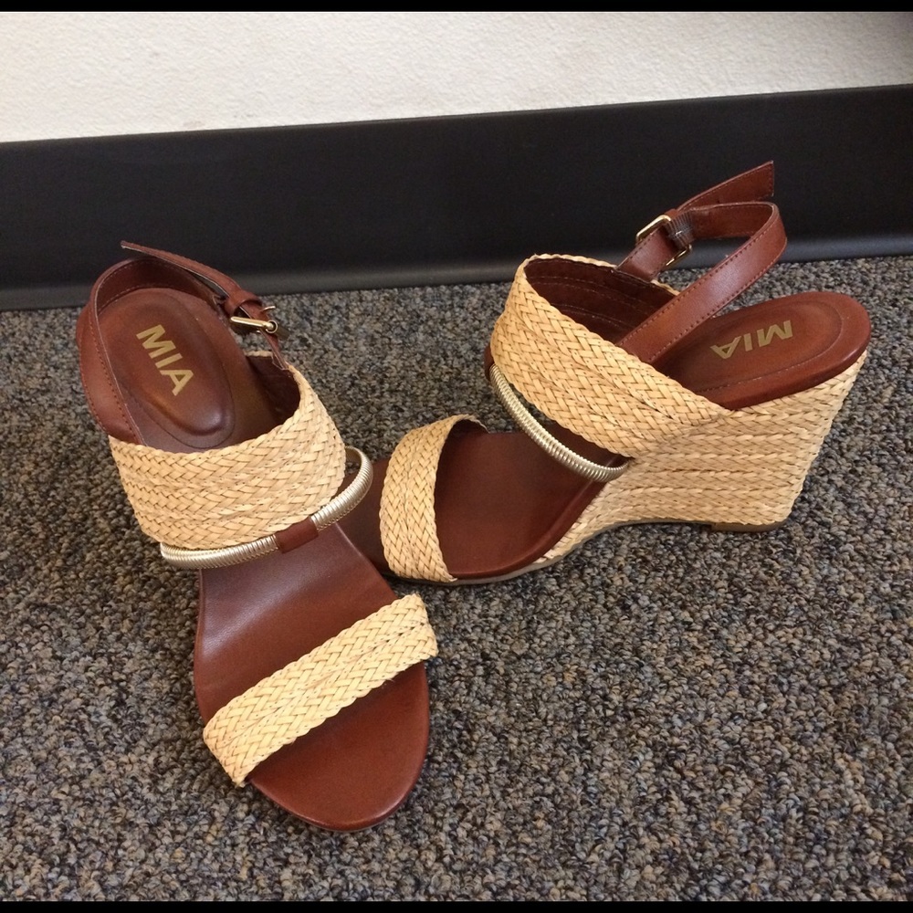 Mia Wedge Heels (one of a kind 😻)